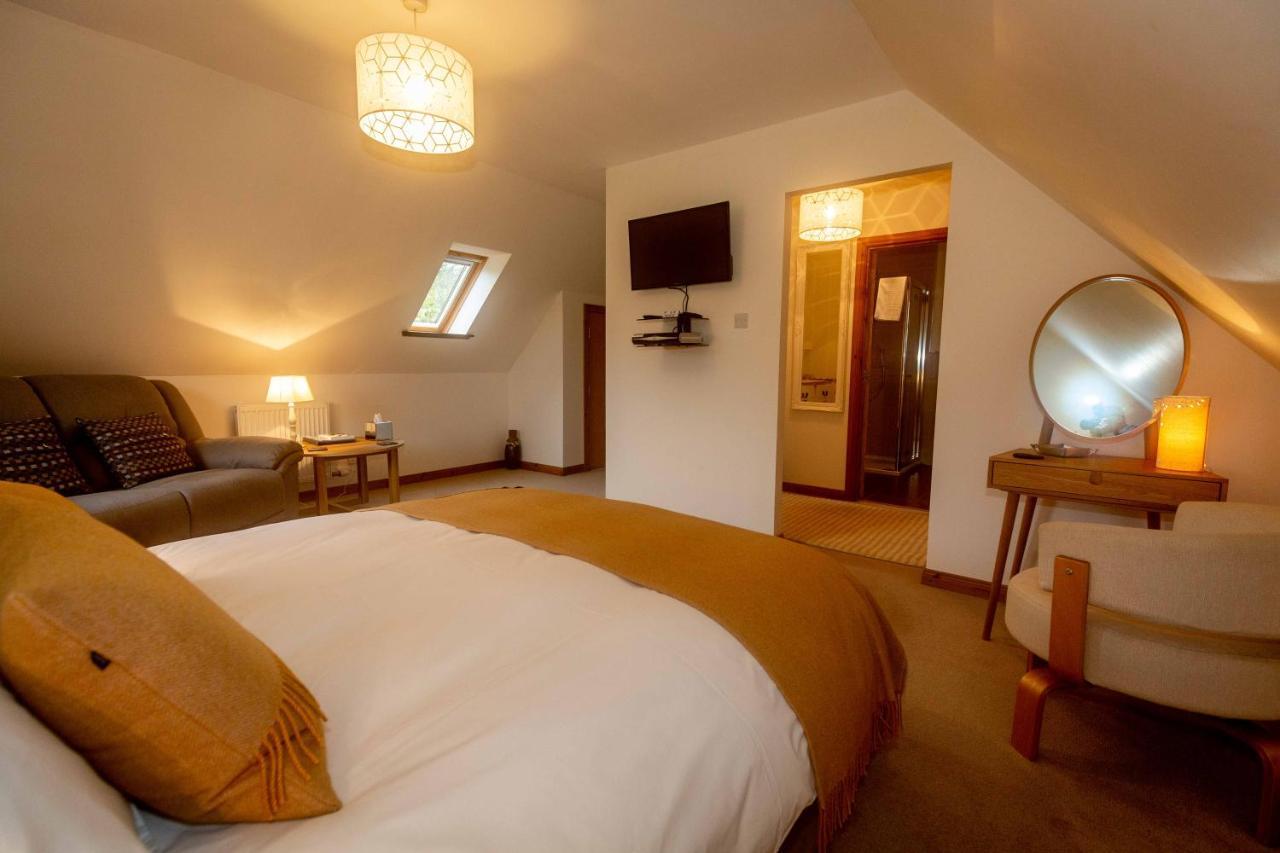Uircheann Righ Bed & Breakfast สตรอนเทียน ภายนอก รูปภาพ