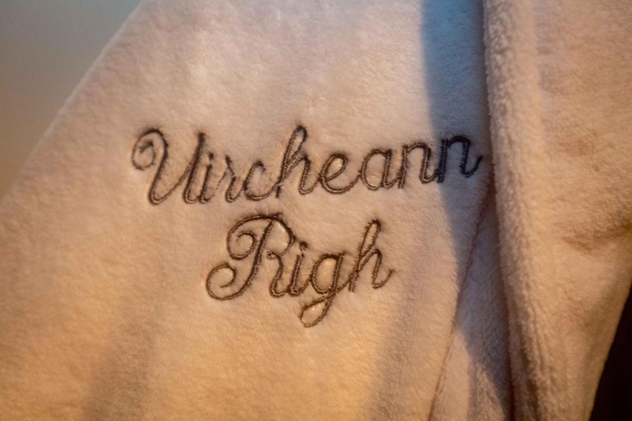 Uircheann Righ Bed & Breakfast สตรอนเทียน ภายนอก รูปภาพ