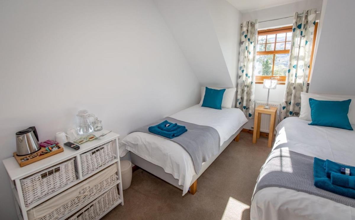 Uircheann Righ Bed & Breakfast สตรอนเทียน ภายนอก รูปภาพ